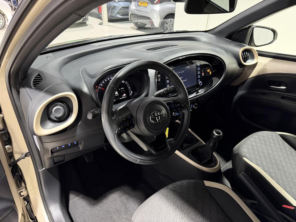 Toyota Aygo X 1.0 VVT-i MT Pulse | Dealer onderhouden | NL-A, Stof, Gebruikt, Bruin, 4 stoelen