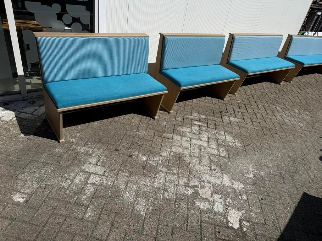 Bankje met blauwe zitting en rugleuning horeca bankstel, Ophalen, Gebruikt, 150 tot 200 cm, Tweepersoons