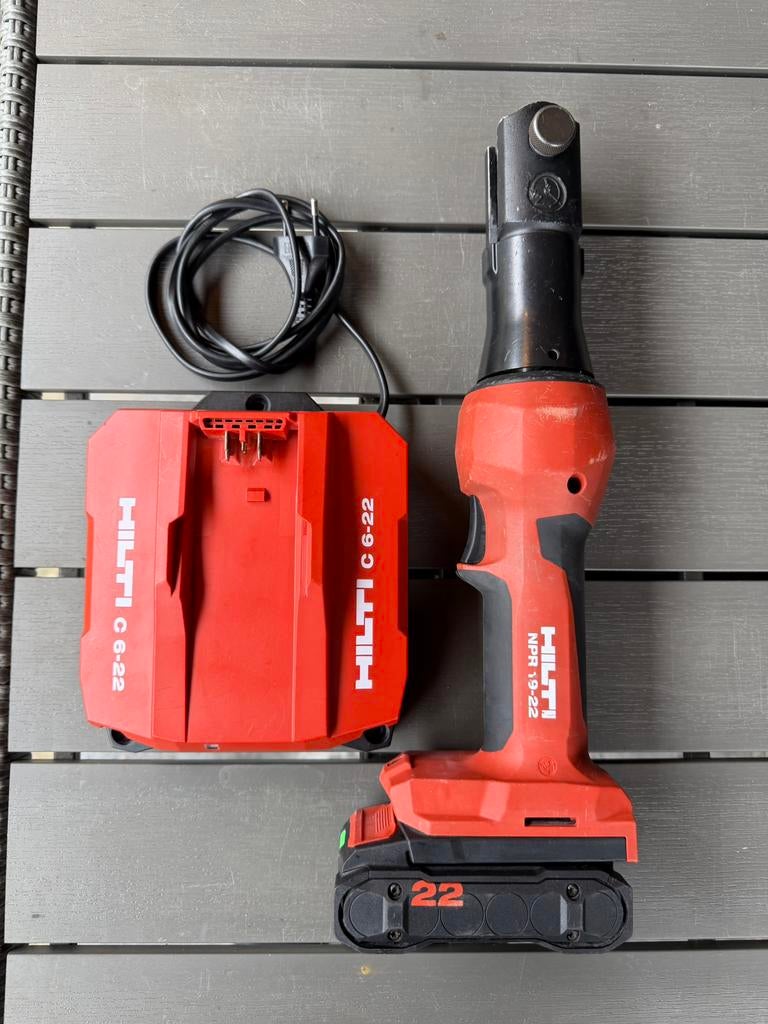 Hilti npr19-22 mini perstang nuron met accu en lader zgan, Ophalen, Zo goed als nieuw