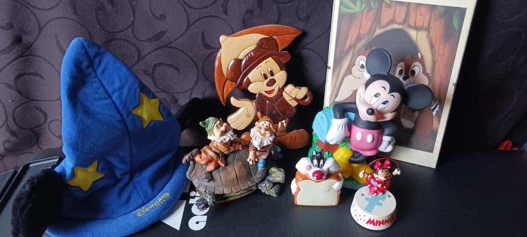 Diverse Disney Collectie: Beeldjes, Knuffel, Hoed, Ophalen of Verzenden, Mickey Mouse, Zo goed als nieuw, Beeldje of Figuurtje