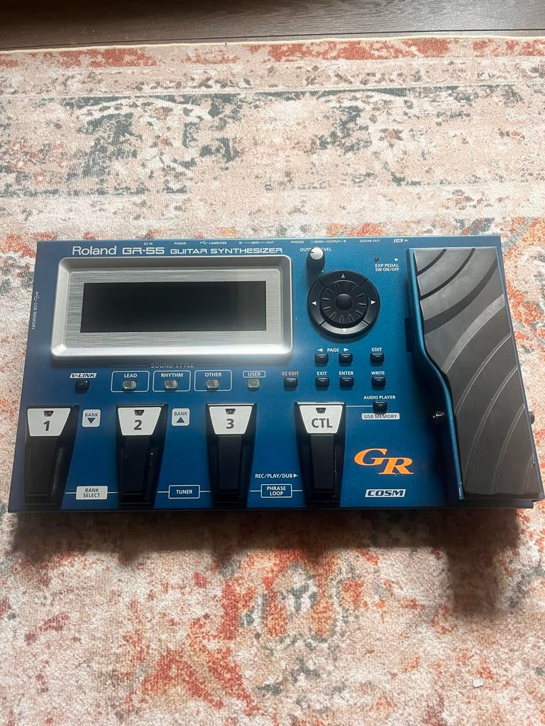 Roland GR-55 Gitaarsynthesizer met upgrade en onderhoud, Gebruikt, Roland, Met midi-aansluiting, Overige aantallen