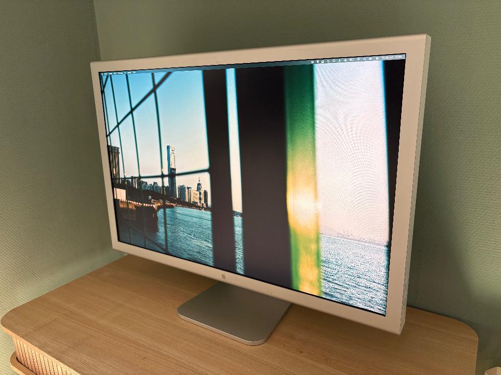 Apple Cinema Display 30 inch, Computers en Software, Ophalen, Gebruikt, Kantelbaar, DVI