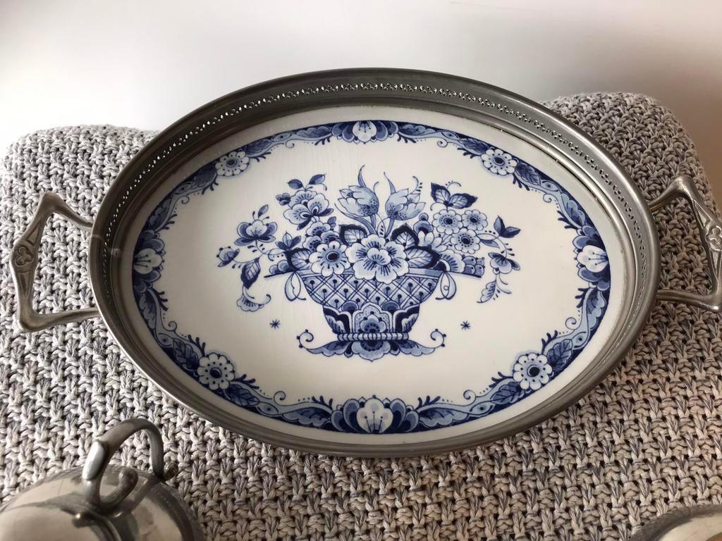 Tinnen dienblad met Delftsblauw porseleinen blad / roomstel, Ophalen of Verzenden