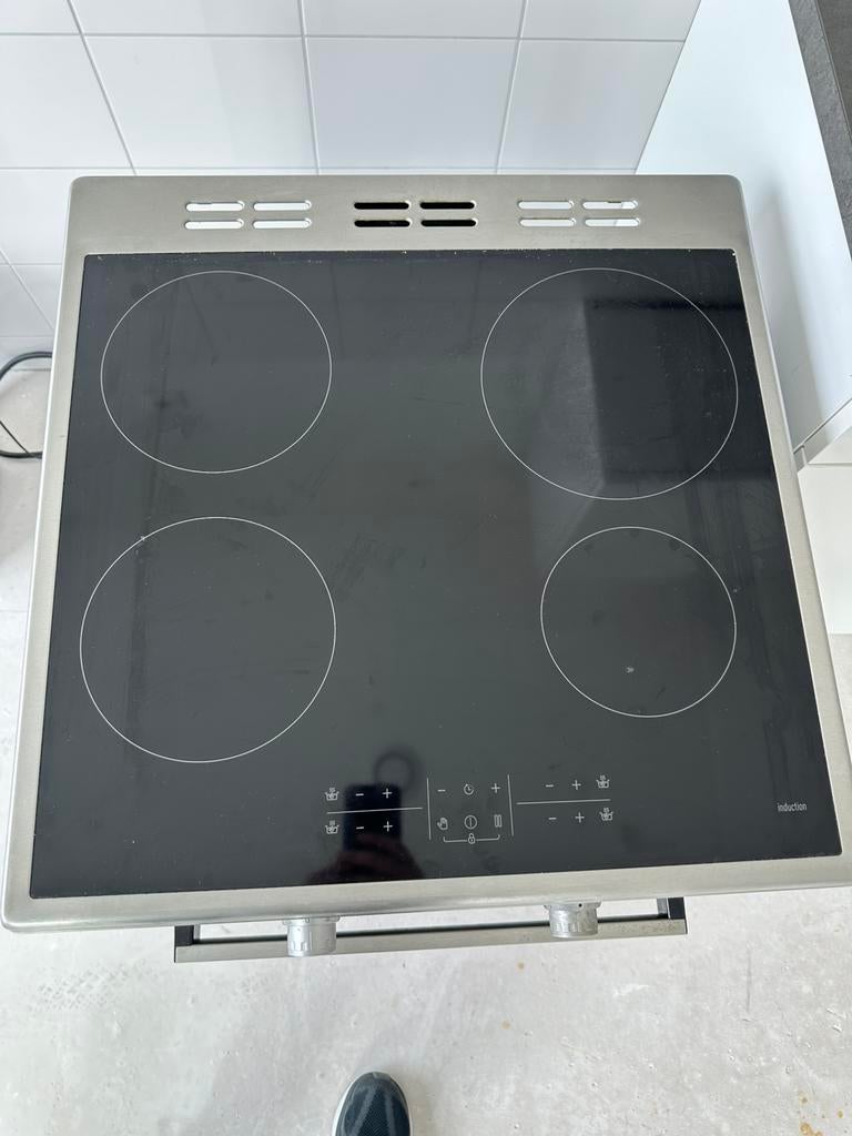 Beko inductieoven, Ophalen, 4 kookzones, Zo goed als nieuw, Inductie