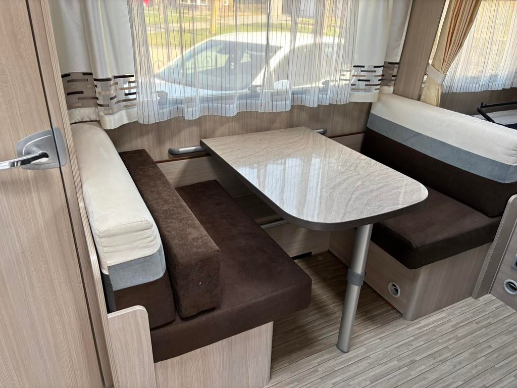 Dethleffs New Line Caravan - voortent, mover, airco, luifel, Standaardzit, 75 kg, Particulier, Kachel