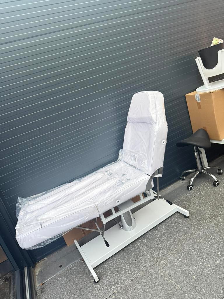 Behandelstoel nieuw, Ophalen of Verzenden