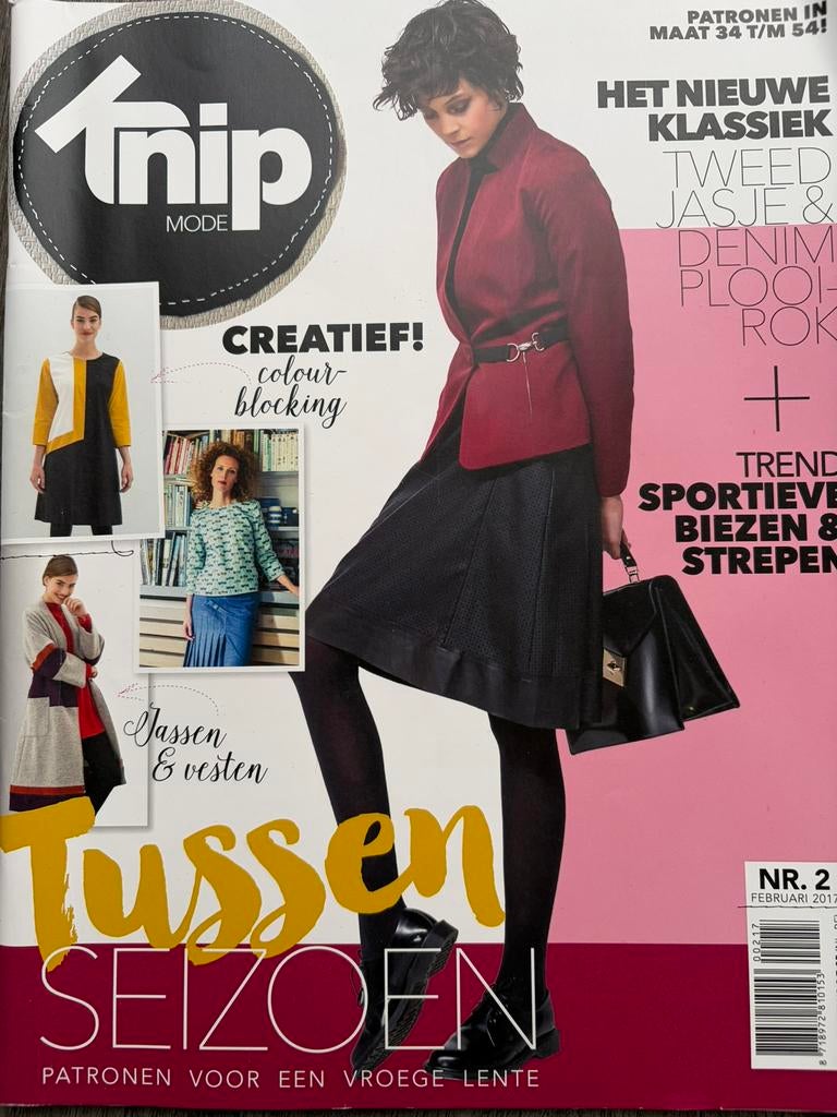 Knipmode februari 2017, Ophalen of Verzenden, Zo goed als nieuw, Vrouw, Knipmode