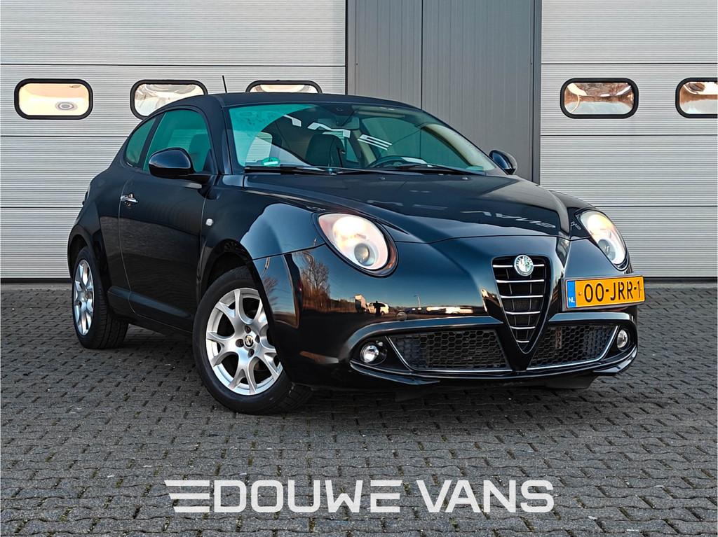 Alfa Romeo MiTo 1.4 Airco Navigatie Android Auto (bj 2009), Voorwielaandrijving, Stof, Gebruikt, Zwart