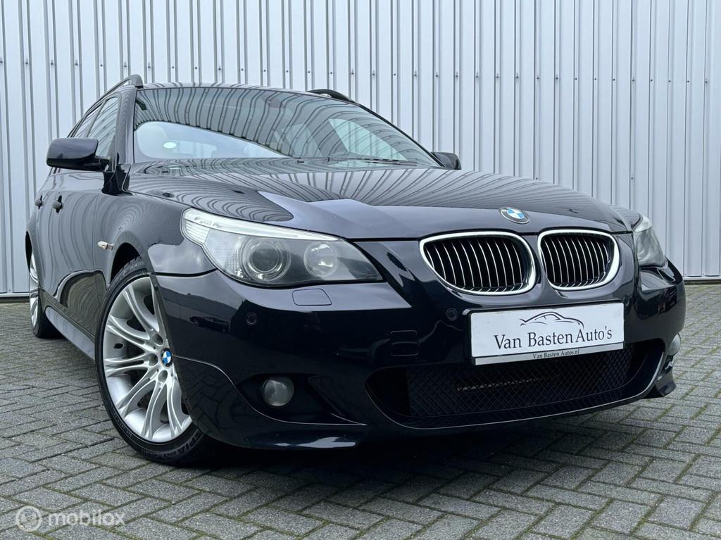 BMW 5-serie Touring 545i | M-Sport | Aut | Pano | Youngtimer, Automaat, Gebruikt, 2000 kg, Zwart