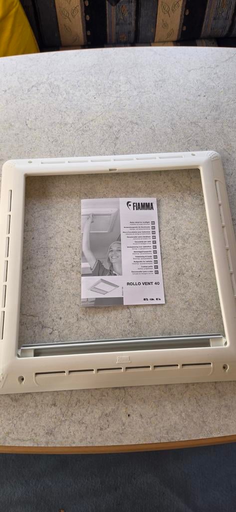 Fiamma Rollo Vent 40 dakluik rolgordijn, Caravans en Kamperen, Caravan accessoires, Ophalen of Verzenden