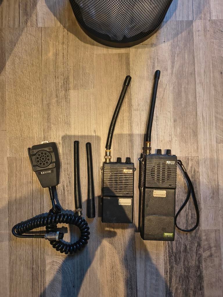 2x Portofoon met microfoon en extra antennes, Ophalen of Verzenden