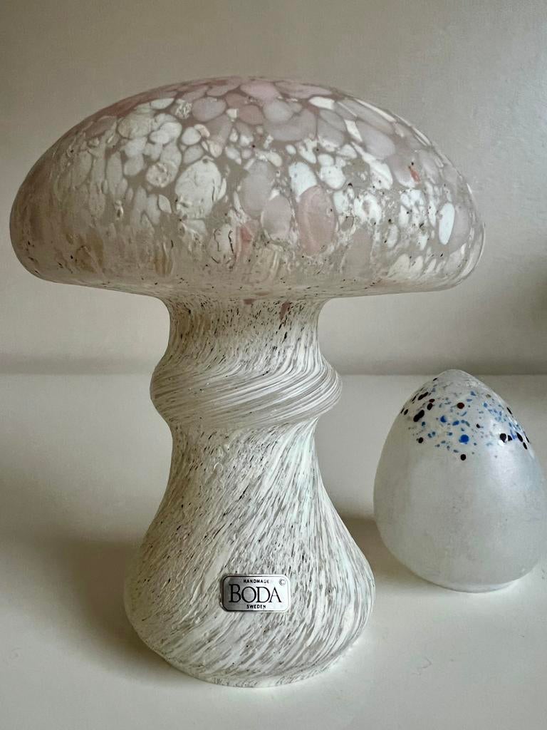 Kosta Boda Groot Mushroom Monica Backström Roze Wit Spikkel, Antiek en Kunst, Ophalen of Verzenden