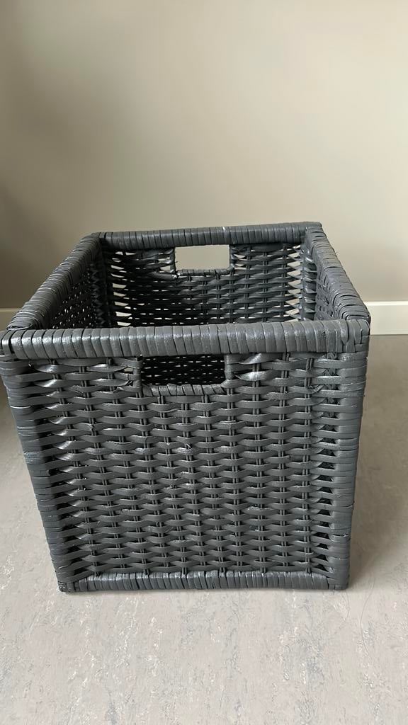 Kallax mand Branäs donkergrijs 3 stuks 5 euro per stuk, Ophalen, Gebruikt