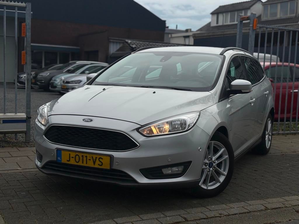 Ford Focus Wagon 1.0 Businnes | NWE D-Riem | Luxe uitvoering, Gebruikt, Handgeschakeld, 1216 kg, 3 cilinders