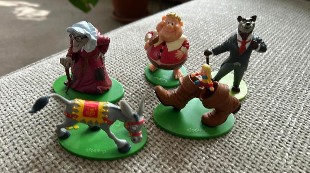 Efteling Beeldje Kabouter ezel wolf heks sprookjesbos, Verzamelen, Ophalen of Verzenden, Zo goed als nieuw, Beeldje of Poppetje