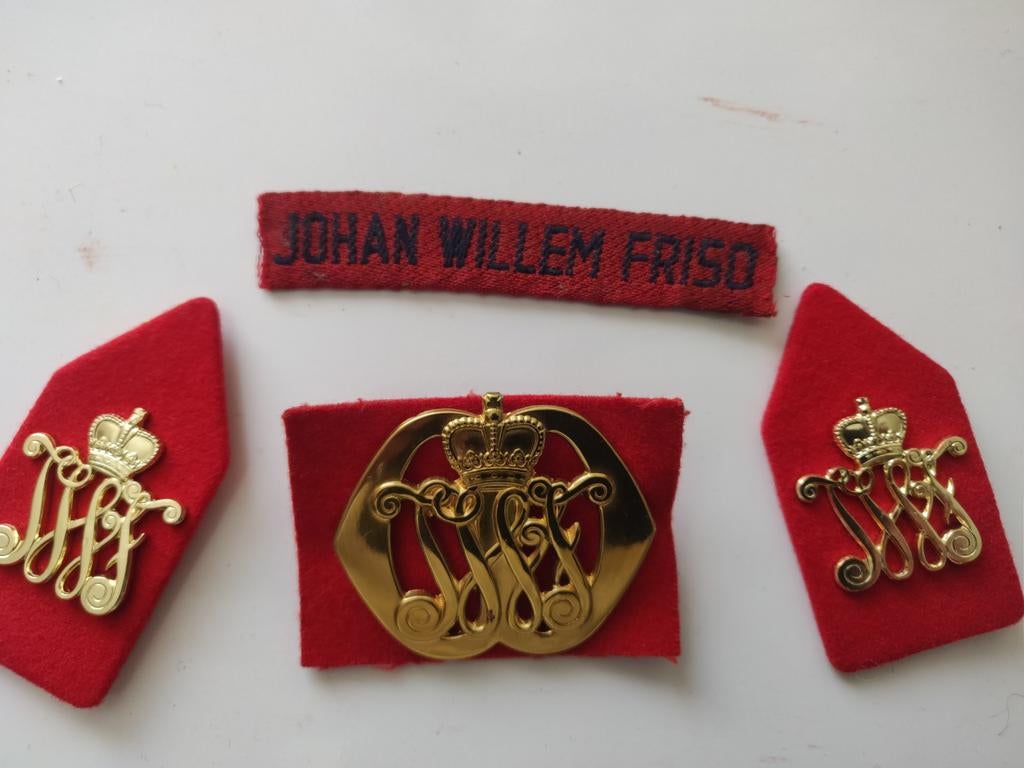 Set Johan Willem Friso, Verzamelen, Militaria | Algemeen, Ophalen of Verzenden, Landmacht, Nederland, Embleem of Badge