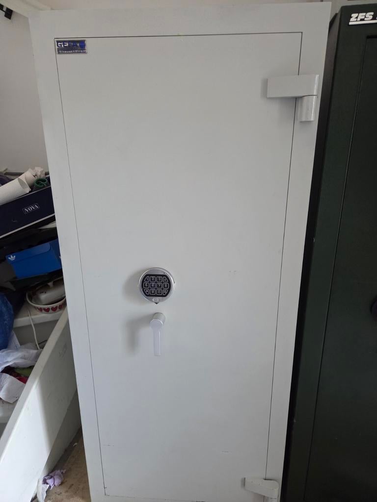 Zware ruime wapenkluis met codeslot, Ophalen, Gebruikt