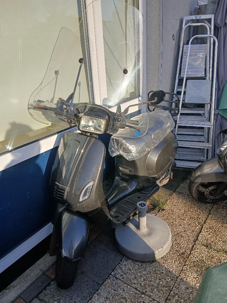 Scooter vespa look, Ophalen, Gebruikt, Benzine, Overige merken