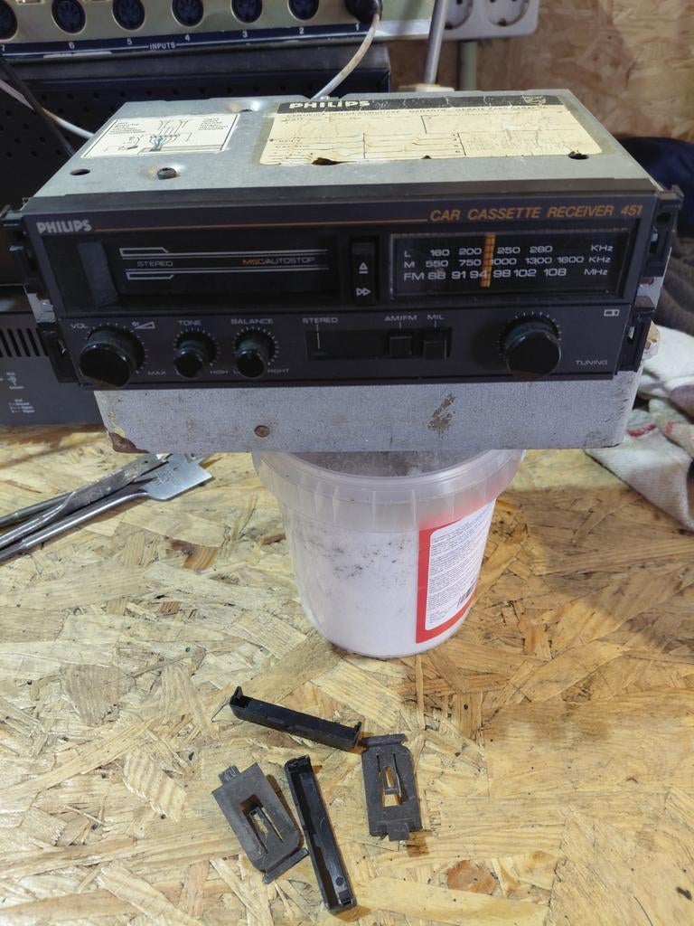 Philips 451 cassette speler, Ophalen