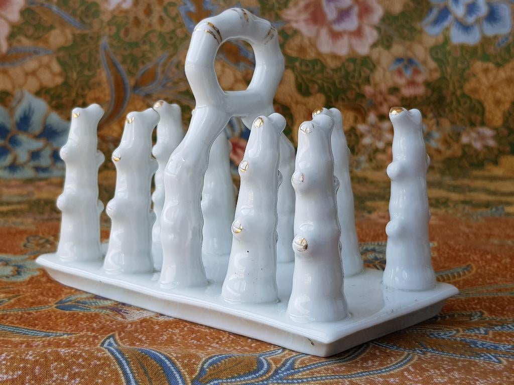 Mooi antiek toastrek uit Engeland van porselein 14 cm., Ophalen of Verzenden