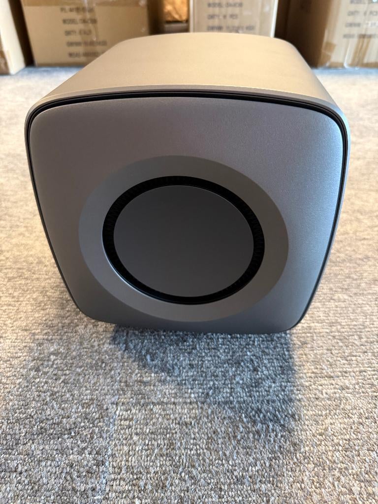 KEF KC62 Subwoofer - Grijs - NIEUWSTAAT, Overige merken, Subwoofer, Ophalen of Verzenden, Zo goed als nieuw