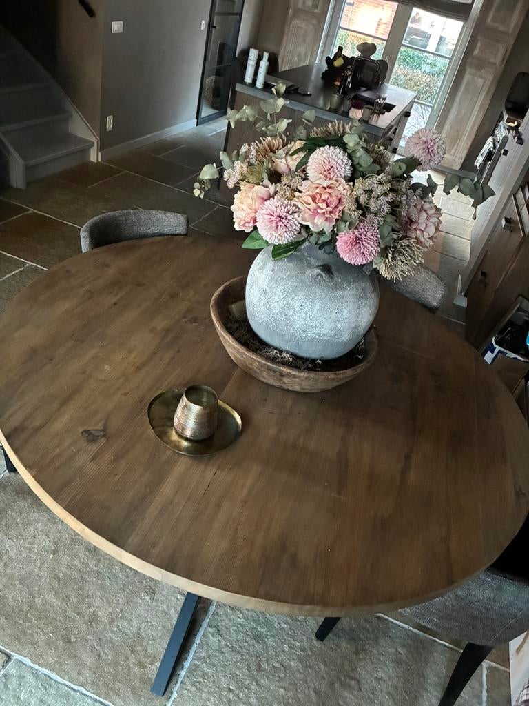 Eettafel  rond 160 lekker groot ! Zes persoons, 150 tot 200 cm, 200 cm of meer, Ophalen of Verzenden, Zo goed als nieuw