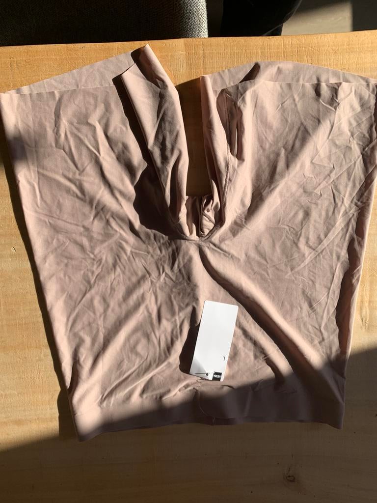 Nieuw Hema broekje corrigerend L, Kleding | Dames, Ondergoed en Lingerie, Ophalen of Verzenden, Beige, Broekje of Short