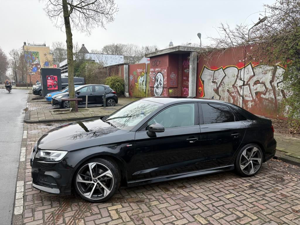 Audi A3 35 Tfsi 150pk S Tronic 2020 19” Orginele S3 velgen, Auto's, 1498 cc, 4 cilinders, Leder en Stof, Zwart