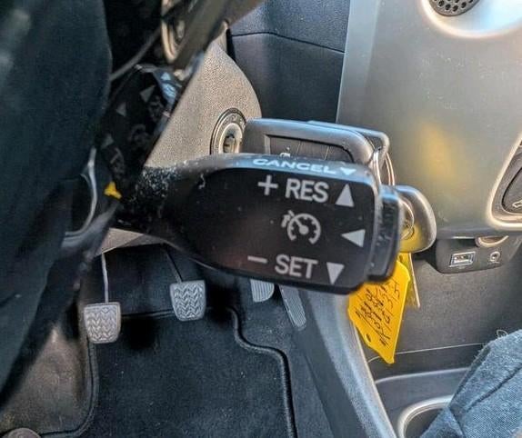 Toyota Aygo X-Play 2014 5D | CAMERA | NAVIGATIE | DEALEROND., Auto's, Voorwielaandrijving, Euro 5, Stof, 4 stoelen