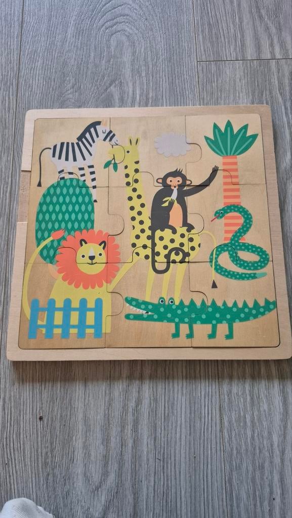 Houten puzzel 9 stukjes met jungledieren, 2 tot 4 jaar, Gebruikt, Ophalen of Verzenden, Van hout