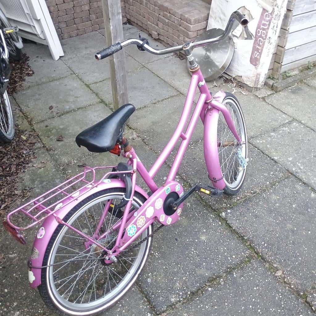 Leuke roze meisjesfiets - Gebruikt maar in goede staat!, Fietsen en Brommers, Fietsen | Meisjes, Ophalen, Gebruikt, 24 inch, Onbekend