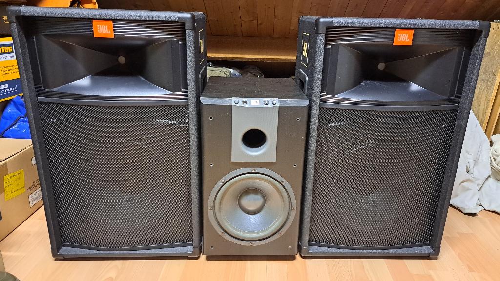 JBL TRX125 Speakers + JBL LX2000 Subwoofer DJ set, Ophalen, JBL, Zo goed als nieuw, 120 watt of meer