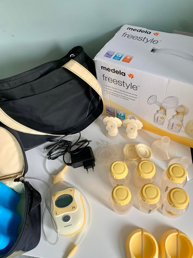 Medela Freestyle dubbele kolf - heel goed!, Ophalen of Verzenden, Zo goed als nieuw, Borstkolf