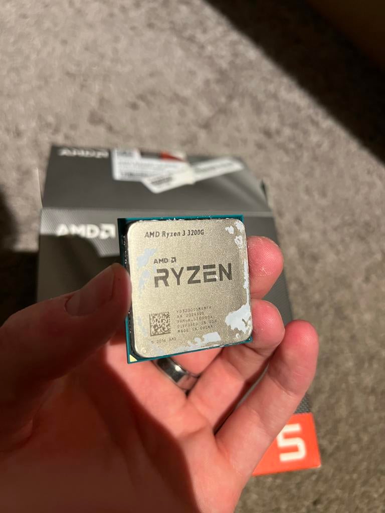 AMD Ryzen 3 3200G Processor met Wraith Stealth Koeler, Ophalen, Gebruikt, 4-core, 3 tot 4 Ghz