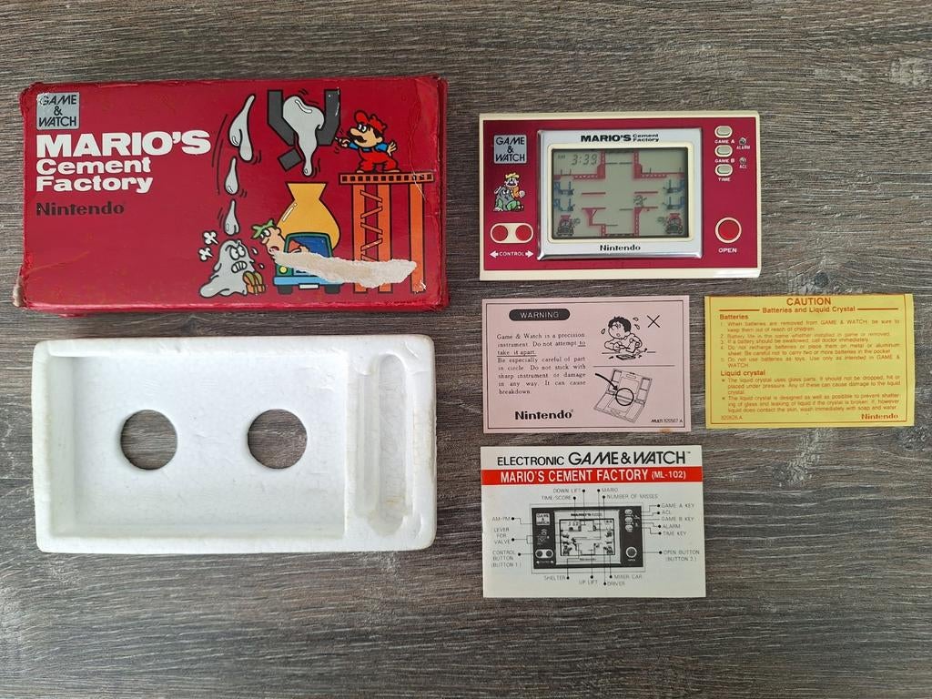 Nintendo Mario's Cement Factory Game & Watch 1983 compleet, Ophalen of Verzenden, Gebruikt, Overige modellen, Met games