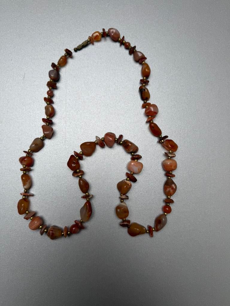 A carnelian necklace from the 1970s, 72 cm., Ophalen of Verzenden, Zo goed als nieuw, Goud