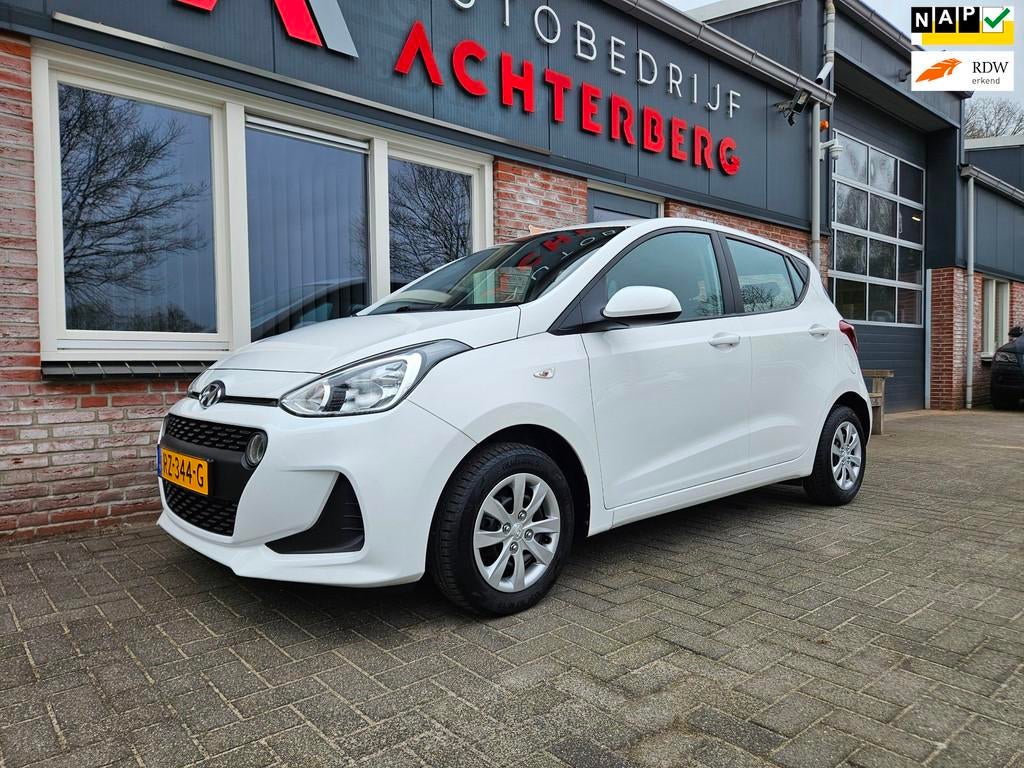 Hyundai I10 1.0i Comfort Airco! Cruise Control! NAP! Nette A, Voorwielaandrijving, Gebruikt, 4 stoelen, Wit