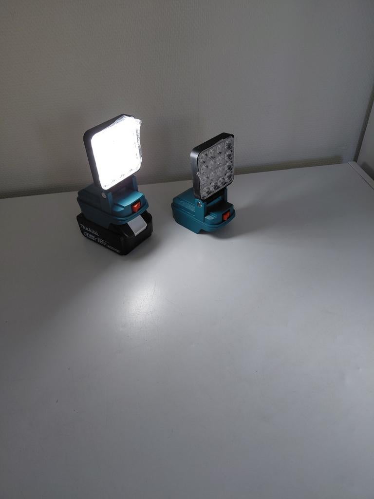 Twe  lampen schijnwerpers  die op makita batterijen passen, Ophalen of Verzenden