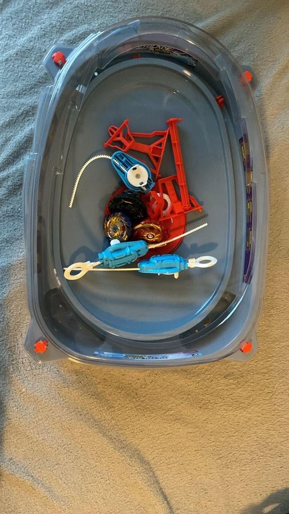 Beyblade X Drop Attack Battle-set, Ophalen