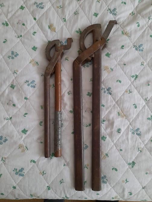 2 PIJPENBUIGERS, Ophalen of Verzenden, Gebruikt