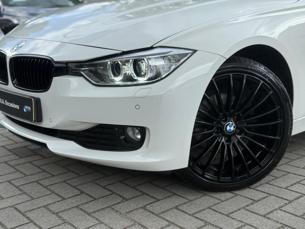 BMW 3-serie 316i High Executive|Nieuwe Ketting + Klepseals|N, Auto's, BMW, 1360 kg, Euro 5, Gebruikt, Zwart