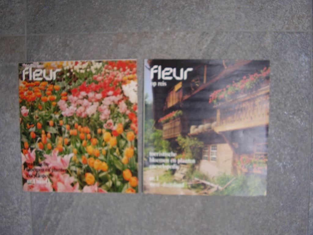 Fleur,  bloemen- en planten encyclopedie, Boeken, Wonen en Tuinieren, Zo goed als nieuw, Tuinieren en Tuinplanten, Ophalen of Verzenden