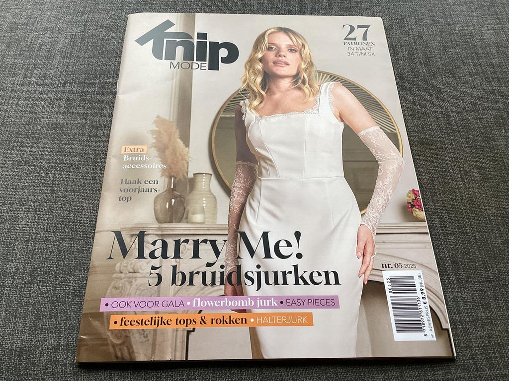 Knipmode 5-9-10-11-12 2025 prijs per stuk, Ophalen of Verzenden, Zo goed als nieuw, Vrouw, Knipmode