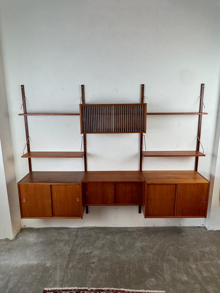 Danish Teak Wall System – Timeless Scandinavian Design, Huis en Inrichting, Kasten | Wandmeubels, Ophalen, Z, Gebruikt, Z