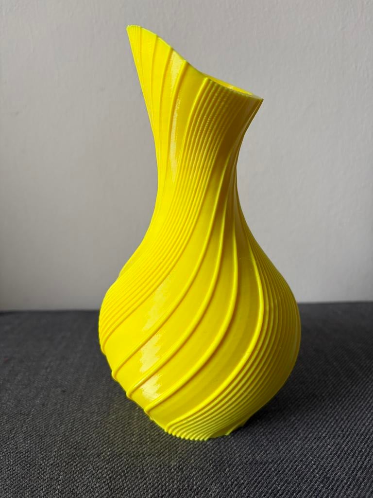 Gedraaide Vaas, Ophalen of Verzenden, Nieuw, Geel, Minder dan 50 cm