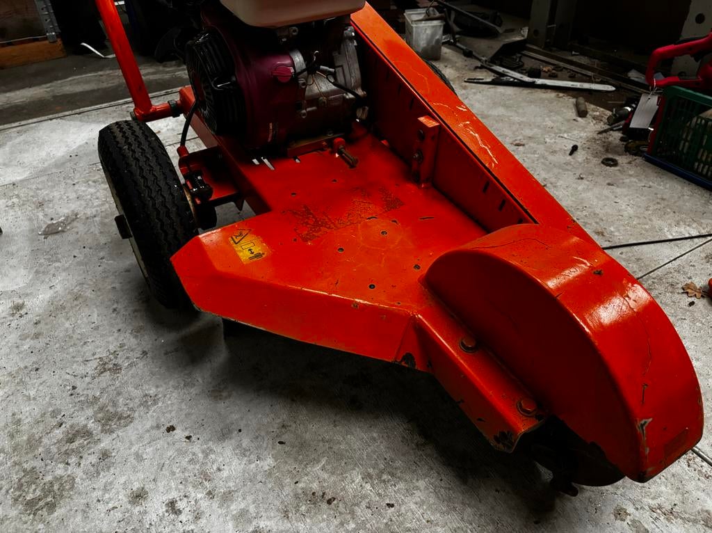 Dosko Stronkenfrees met Honda gx390 motor, Doe-het-zelf en Verbouw, Gereedschap | Freesmachines, Gebruikt, Benzine, Stobbenfrees