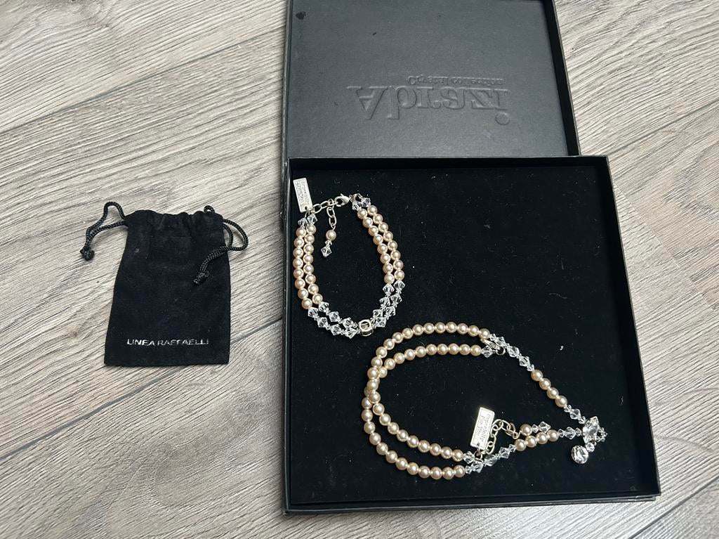 Bruidssieraden Abrazi Crystal collection, Overige materialen, Ophalen of Verzenden, Zo goed als nieuw, Met kristal