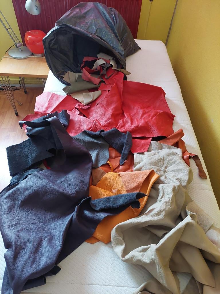 Lederlappen - Vuilniszak vol!, Ophalen, Gebruikt, Overige kleuren, Leer of Kunstleer
