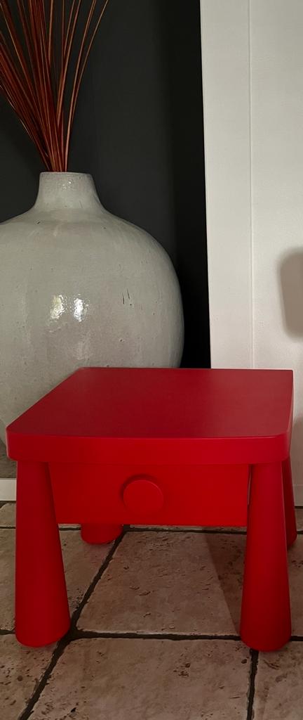 IKEA mammut nachtkastje, Ophalen, Zo goed als nieuw, Tafel(s)
