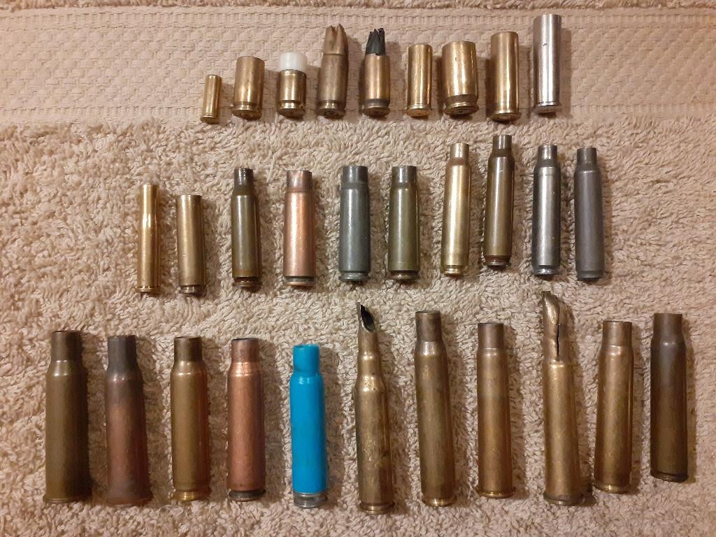 Collectie 30 verschillende hulzen (ONKLAAR) ., Verzamelen, Militaria | Algemeen, Overige soorten, Hulzen of Bodemvondsten, Nederland